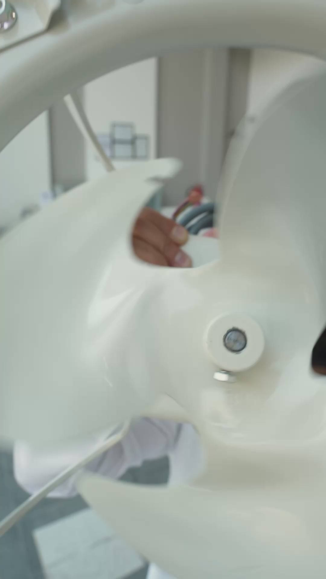 Load video: KDK - 30GSE - INDUSTRIAL VENTILATING FAN - 220V - مروحة شفط